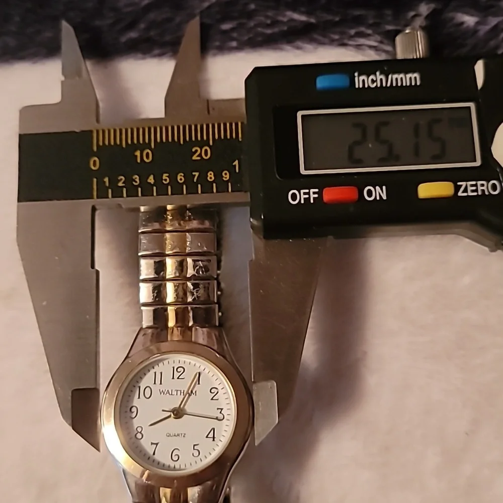 Waltham Ladies Two-Tone Expandable Band Watch WTH21 427‎ PC21 Needs Battery